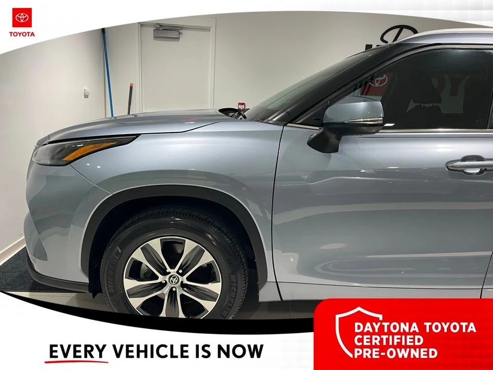2023 Toyota Highlander - Image 5 of 12