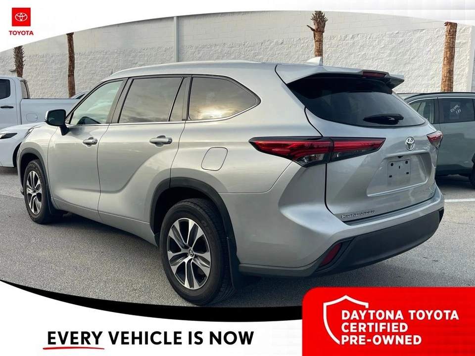 2023 Toyota Highlander - Image 5 of 10