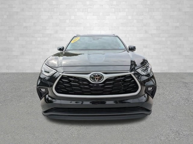 2023 Toyota Highlander - Image 9 of 21