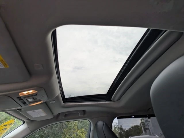 2023 Toyota Highlander - Image 21 of 21