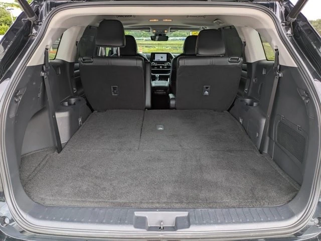 2023 Toyota Highlander - Image 13 of 21