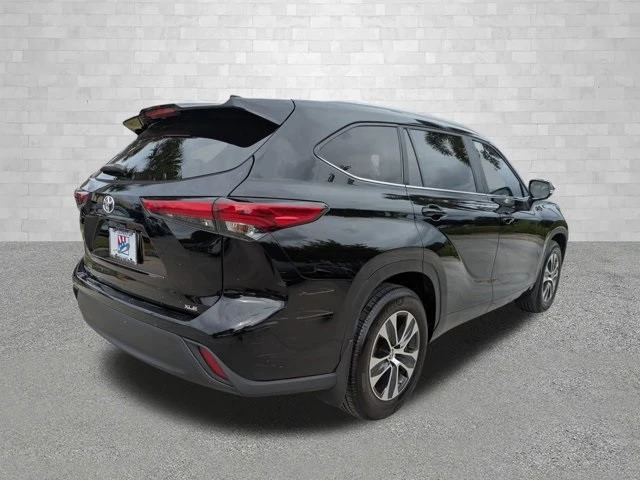 2023 Toyota Highlander - Image 4 of 21