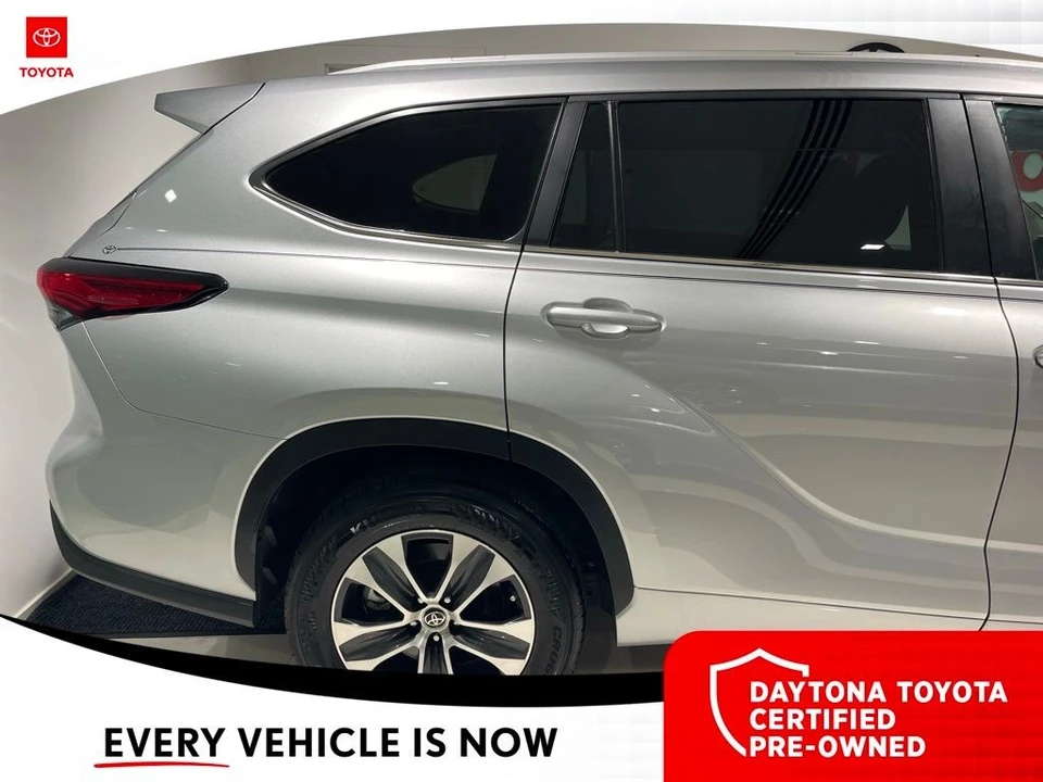 2023 Toyota Highlander - Image 6 of 12