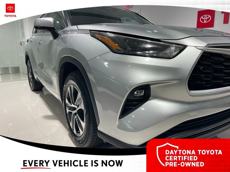 2023 Toyota Highlander - Image 2 of 12