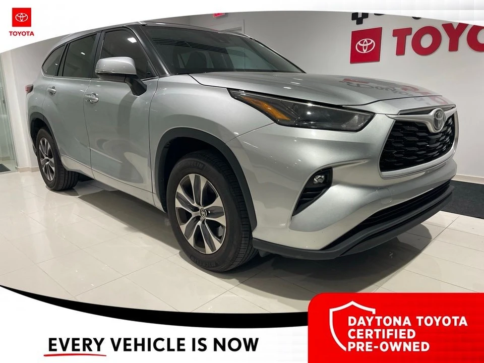 2023 Toyota Highlander - Image 9 of 10