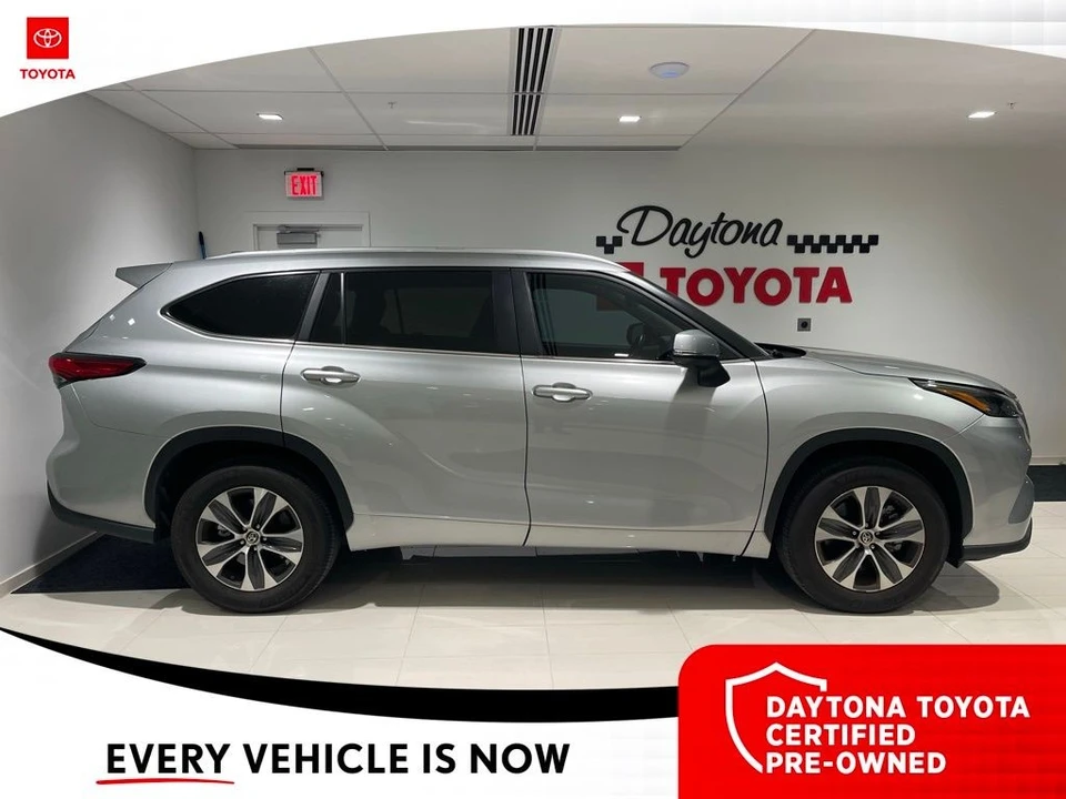 2023 Toyota Highlander - Image 3 of 10