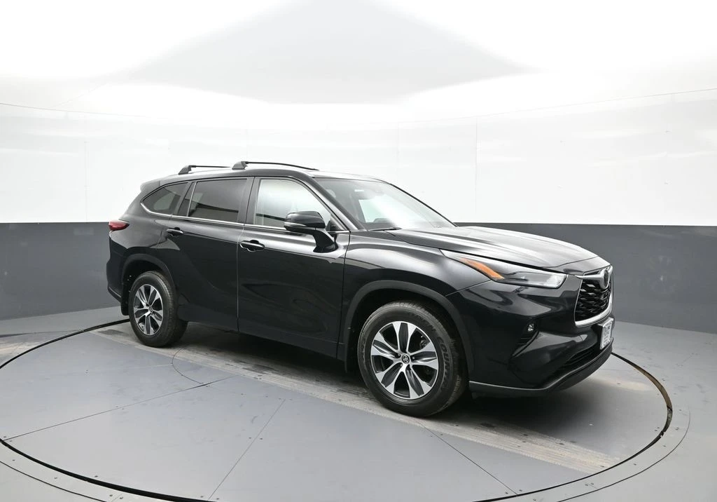 2023 Toyota Highlander - Image 4 of 12