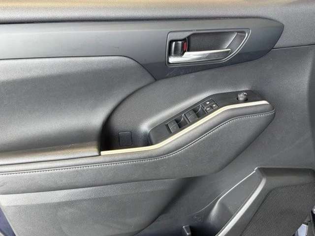 2023 Toyota Highlander - Image 20 of 21