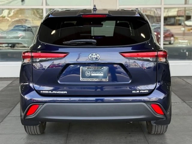 2023 Toyota Highlander - Image 11 of 21