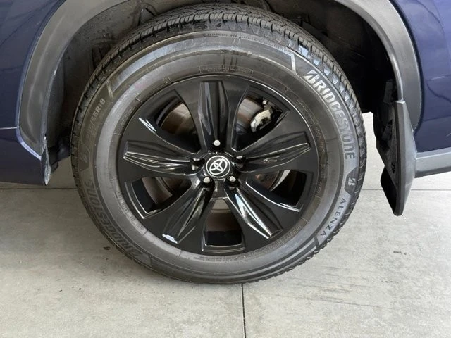 2023 Toyota Highlander - Image 18 of 21