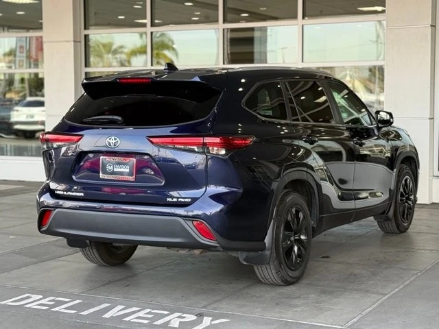 2023 Toyota Highlander - Image 13 of 21