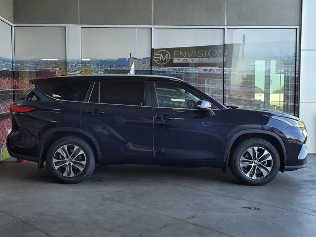 2023 Toyota Highlander - Image 4 of 12