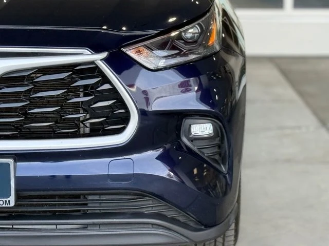 2023 Toyota Highlander - Image 6 of 21