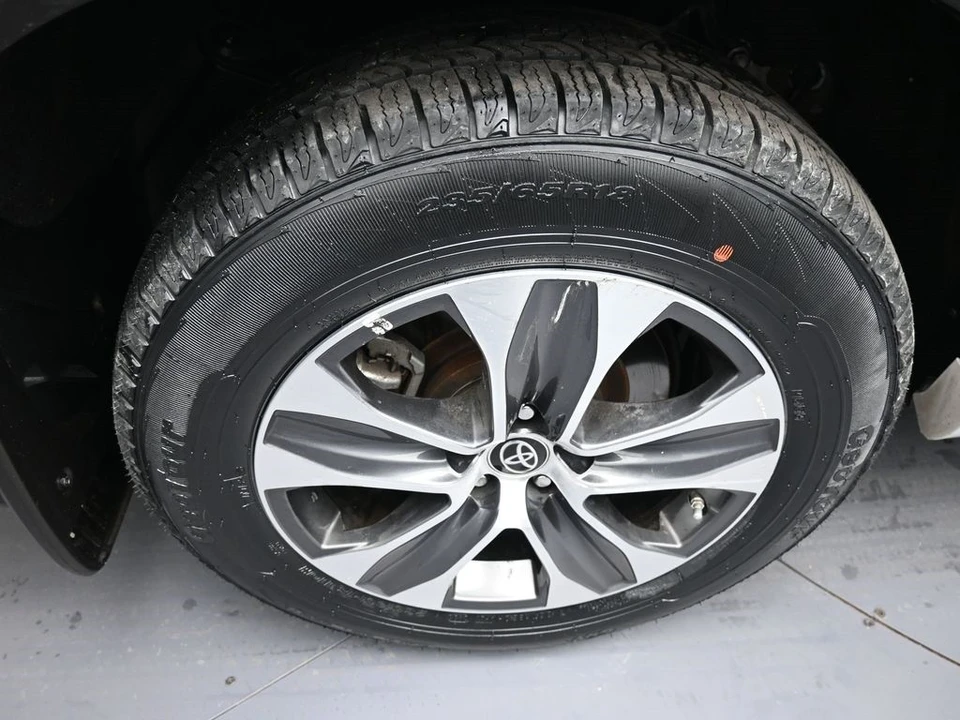 2023 Toyota Highlander - Image 12 of 12