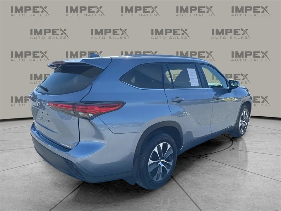 2023 Toyota Highlander - Image 5 of 12