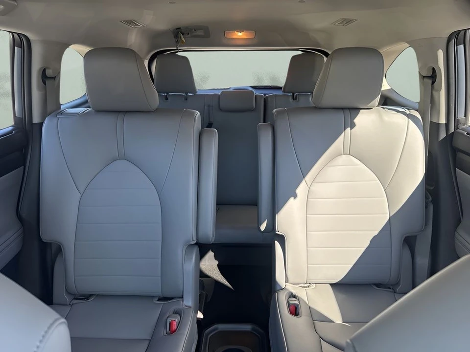 2023 Toyota Highlander - Image 12 of 12