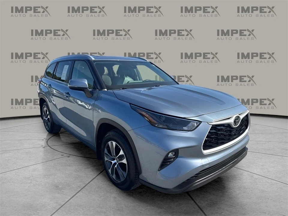 2023 Toyota Highlander - Image 7 of 12