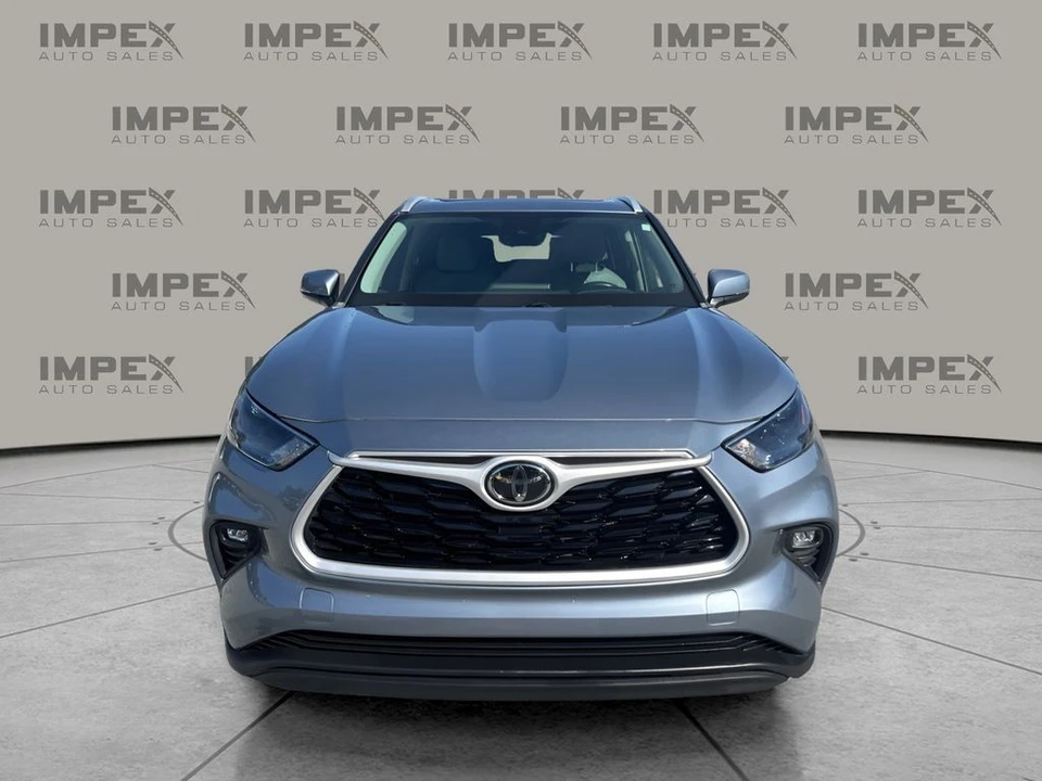 2023 Toyota Highlander - Image 8 of 12
