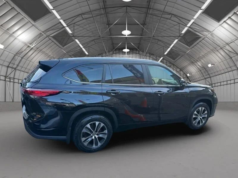 2023 Toyota Highlander - Image 6 of 12