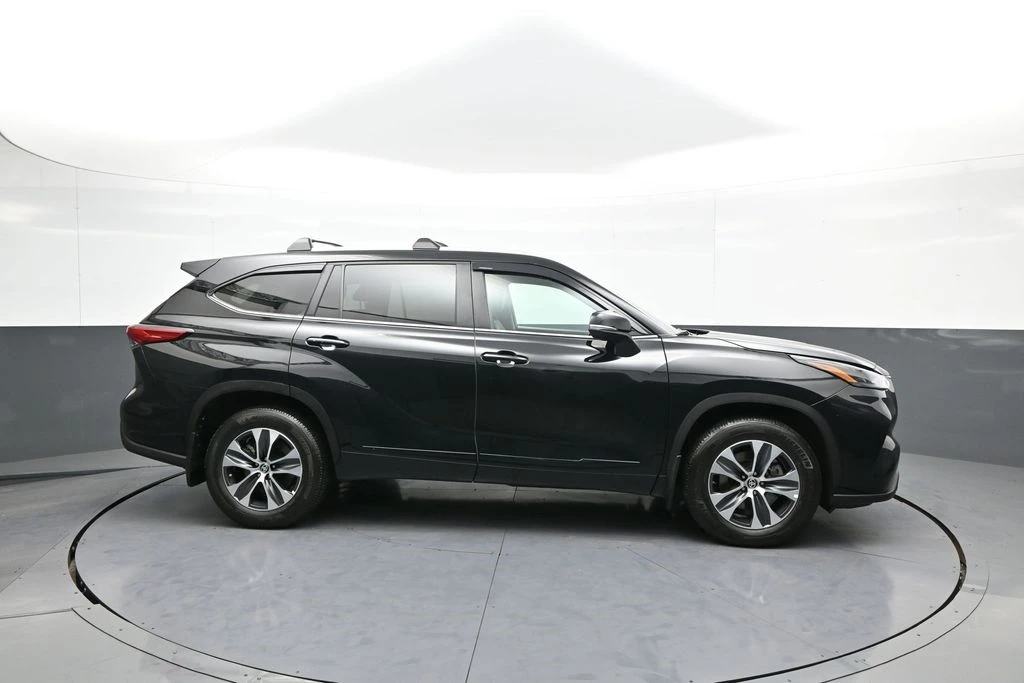 2023 Toyota Highlander - Image 5 of 12