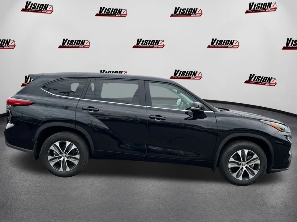 2023 Toyota Highlander - Image 4 of 12