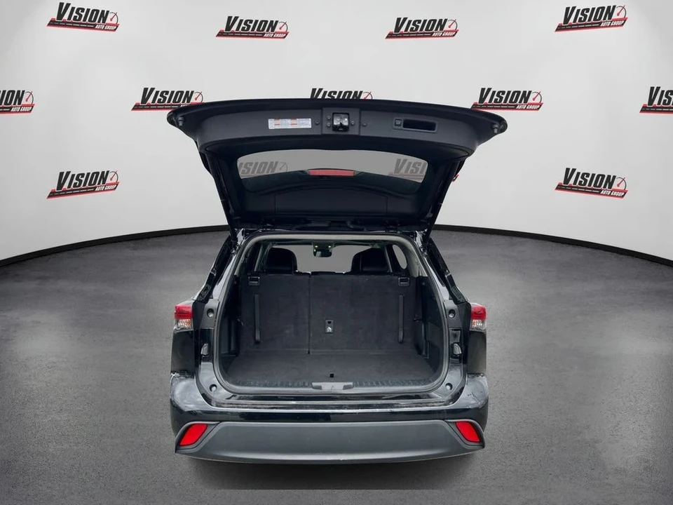 2023 Toyota Highlander - Image 11 of 12