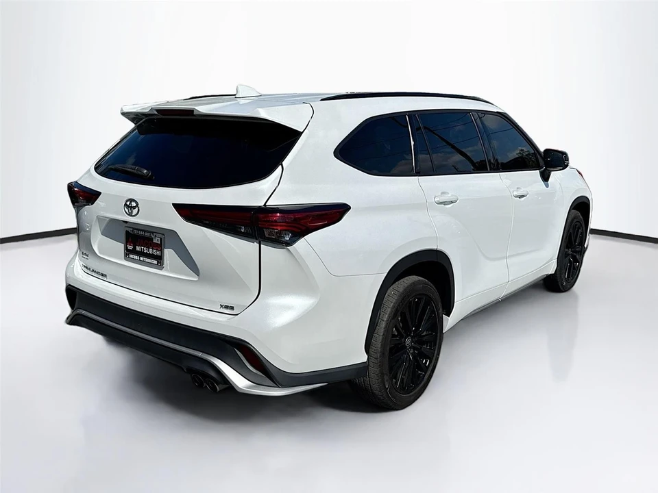 2023 Toyota Highlander - Image 4 of 19