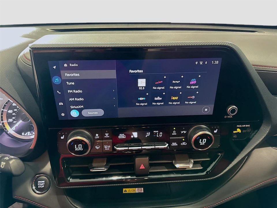 2023 Toyota Highlander - Image 9 of 21