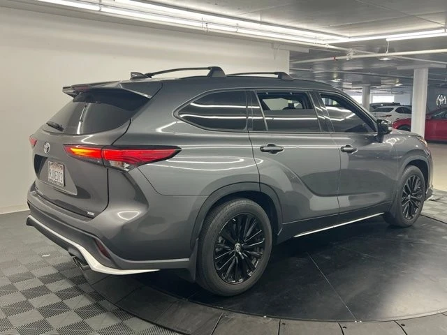 2023 Toyota Highlander - Image 4 of 10