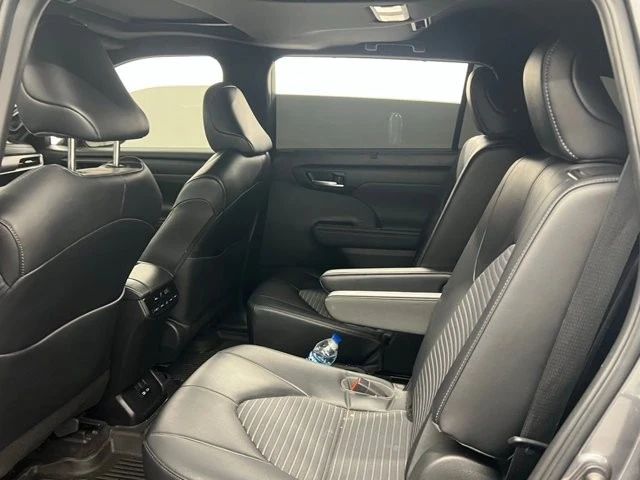2023 Toyota Highlander - Image 10 of 10