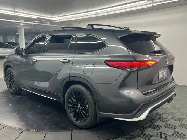 2023 Toyota Highlander - Image 3 of 10