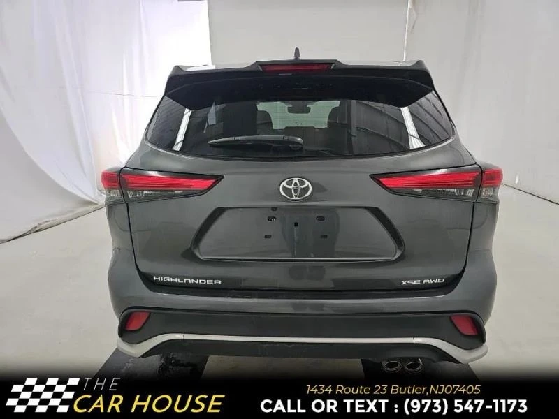 2023 Toyota Highlander - Image 2 of 9