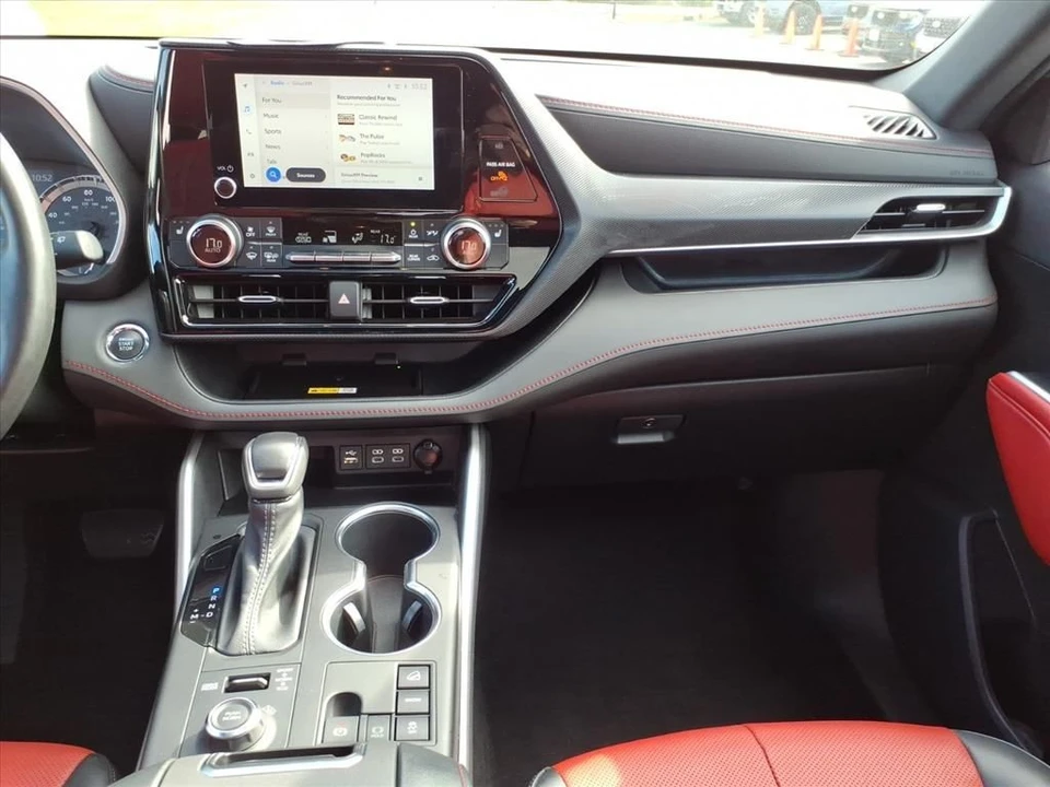 2023 Toyota Highlander - Image 6 of 21