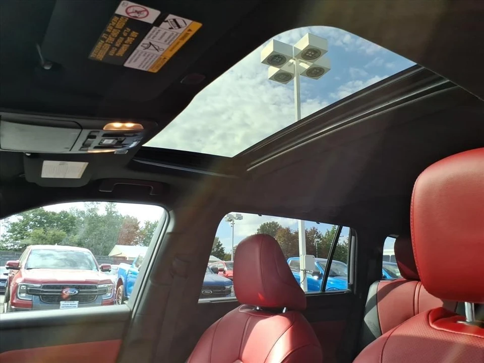 2023 Toyota Highlander - Image 11 of 21