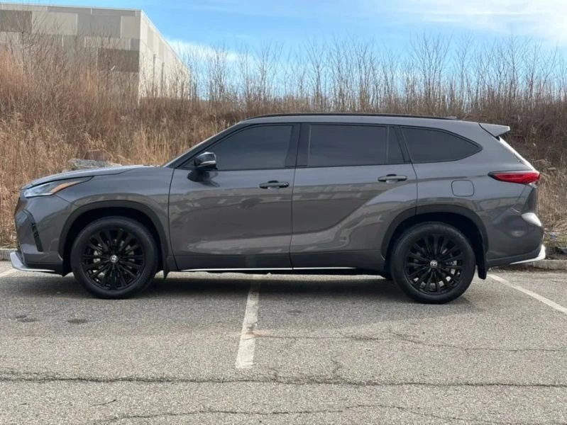 2023 Toyota Highlander - Image 5 of 12