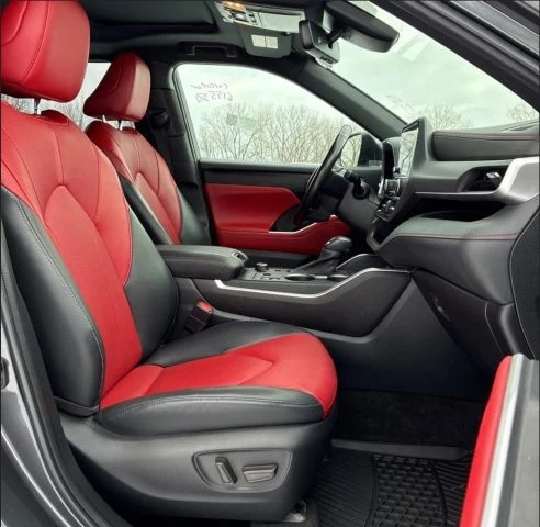 2023 Toyota Highlander - Image 13 of 13