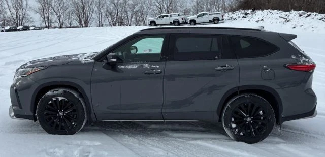 2023 Toyota Highlander - Image 6 of 13