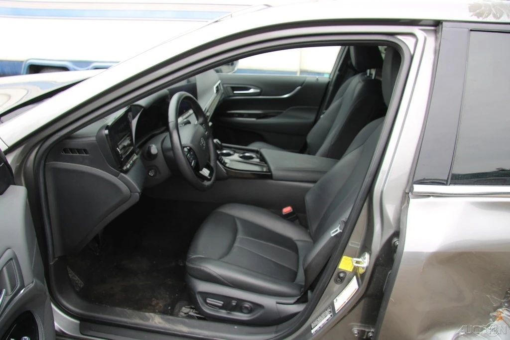 2023 Toyota Mirai - Image 12 of 21