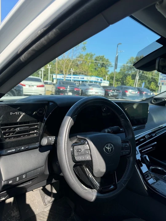 2023 Toyota Mirai - Image 9 of 11