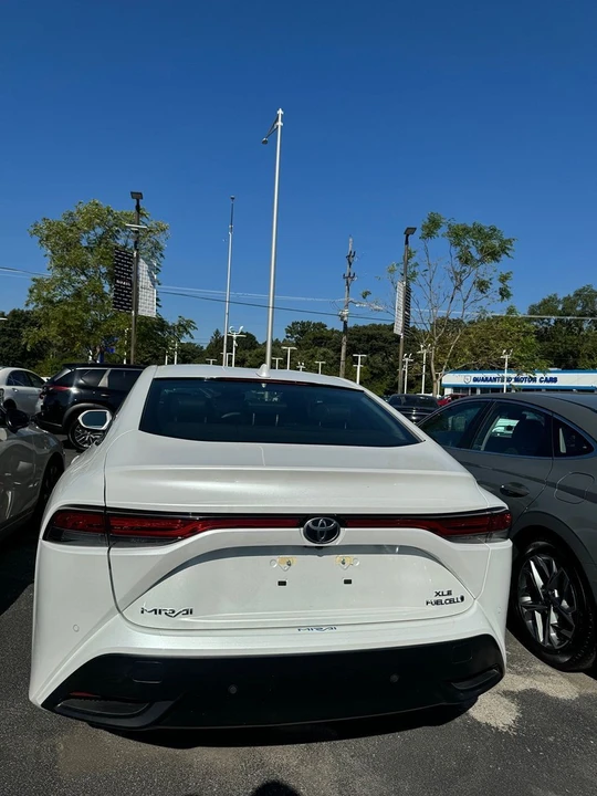 2023 Toyota Mirai - Image 5 of 11