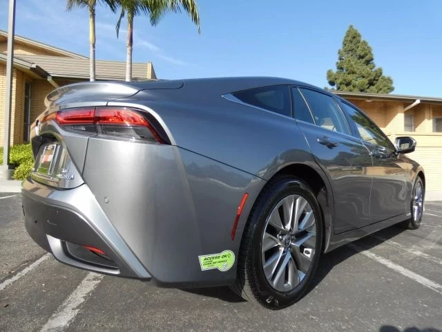 2023 Toyota Mirai - Image 8 of 21