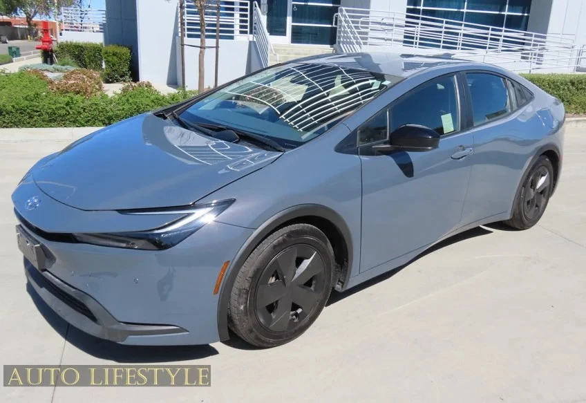 2023 Toyota Prius 5th Gen - Image 3 of 21