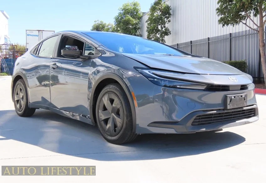 2023 Toyota Prius 5th Gen - Image 4 of 21