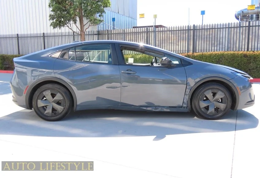 2023 Toyota Prius 5th Gen - Image 5 of 21