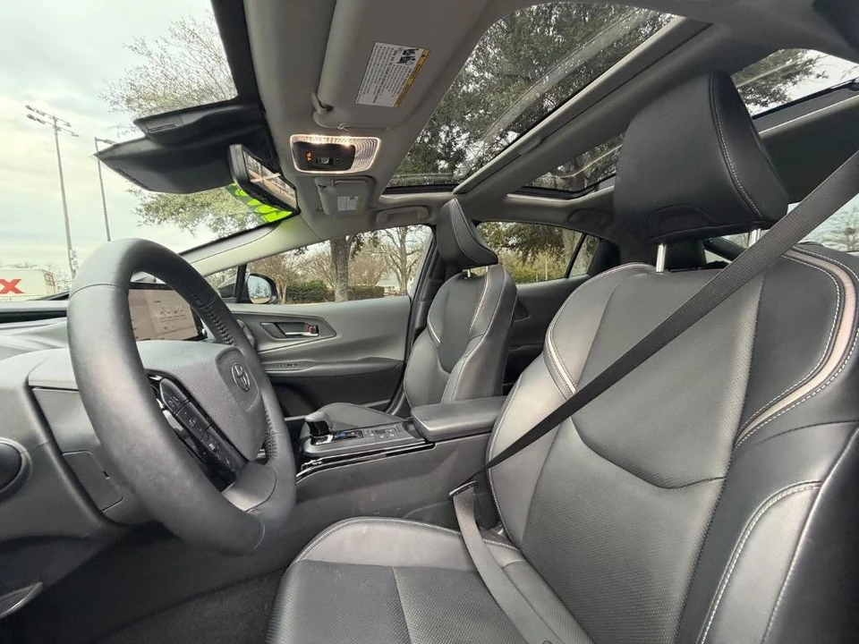 2023 Toyota Prius 5th Gen - Image 8 of 21