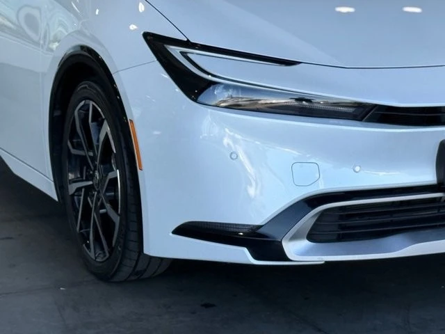 2023 Toyota Prius 5th Gen - Image 8 of 21