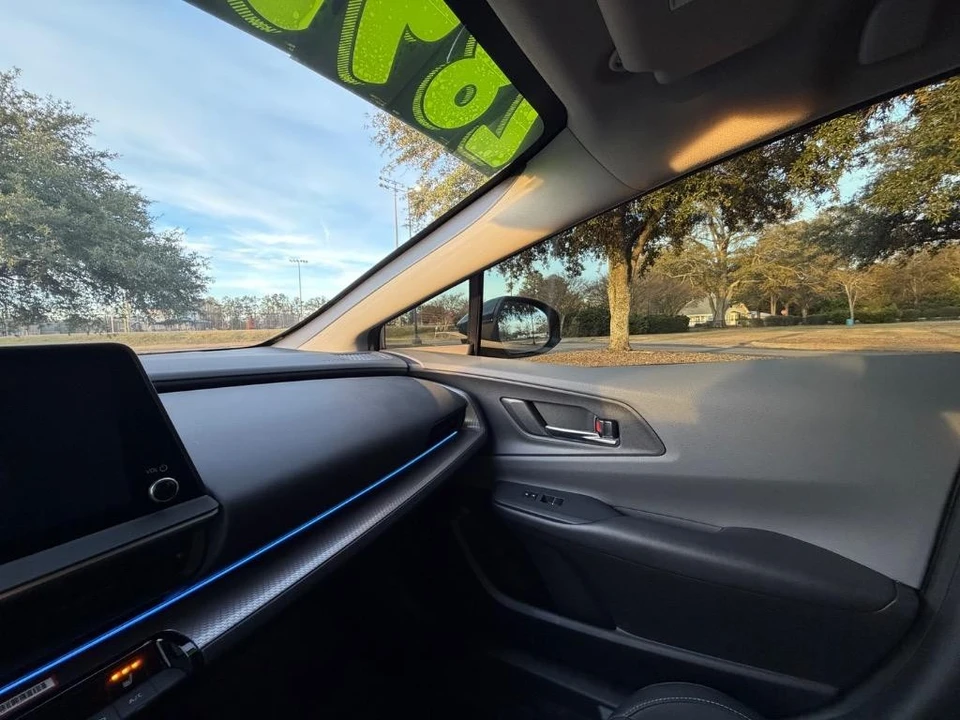 2023 Toyota Prius 5th Gen - Image 17 of 21
