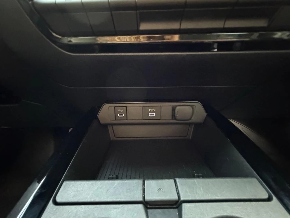 2023 Toyota Prius 5th Gen - Image 14 of 21
