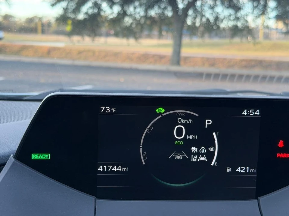 2023 Toyota Prius 5th Gen - Image 11 of 21