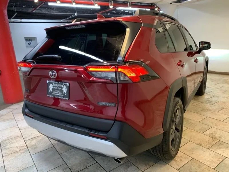 2023 Toyota RAV4 5th Gen - Image 5 of 12